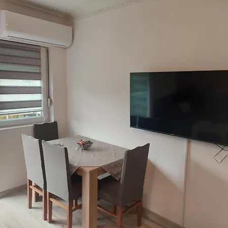 Time Apartment *